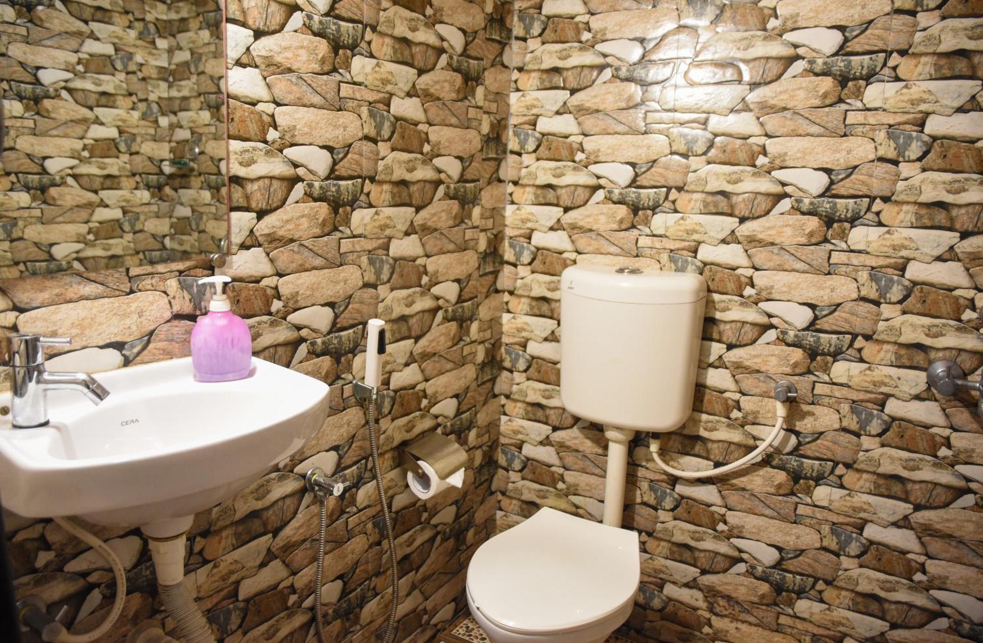 Valerys Nest Bogmalo - Private Villa Near The Beach And Dabolim Airport Экстерьер фото